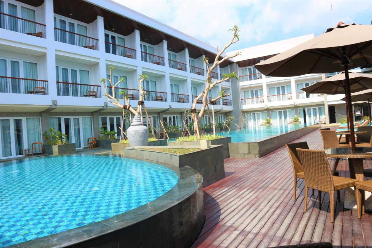 โรงแรมซันติกา การุต ภายนอก รูปภาพ